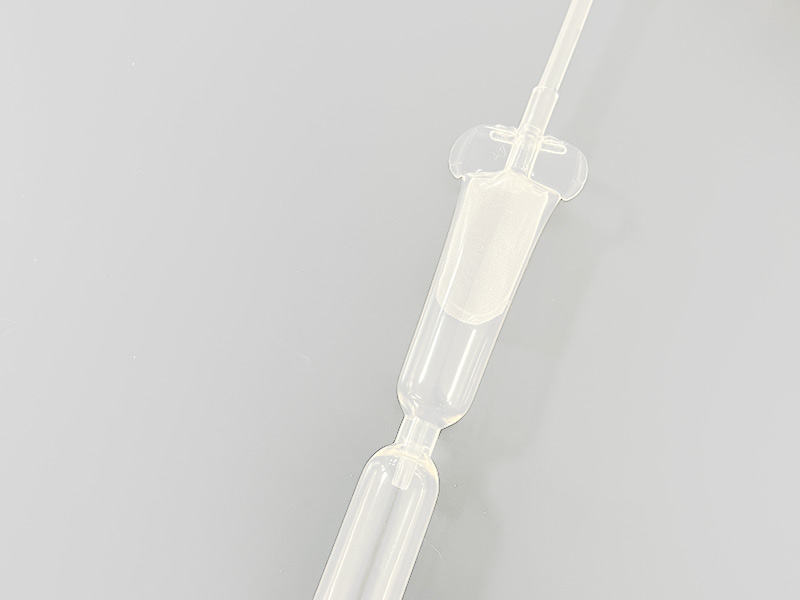 姊妹产品：医用输血器滴斗全自动组装一体机